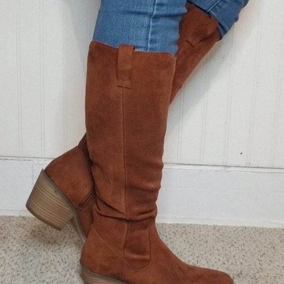 Women's Lainee Heeled Scrunch Fashion Boots Universal Thread brown/barb - Picture 6 of 16